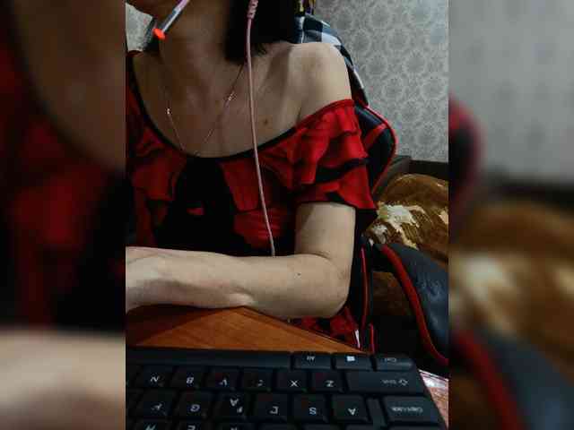 naked_taxi_dispatcher webcam