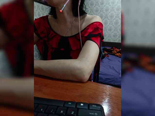 naked_taxi_dispatcher webcam