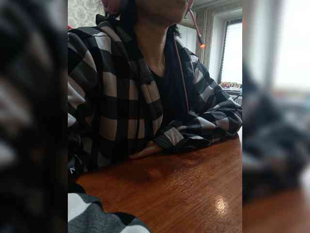 naked_taxi_dispatcher webcam