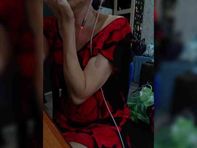 naked_taxi_dispatcher webcam