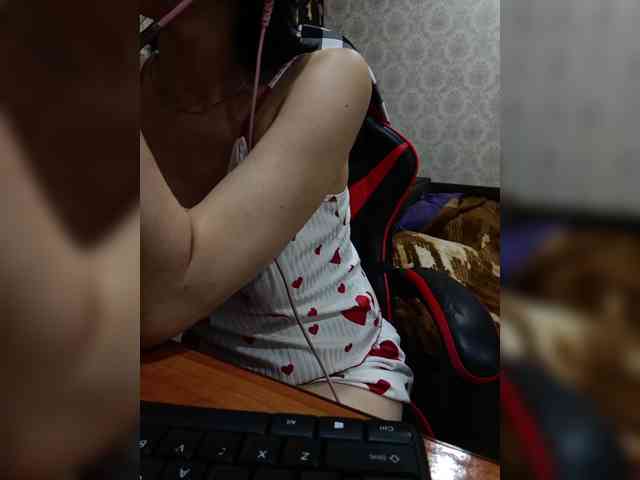 naked_taxi_dispatcher webcam