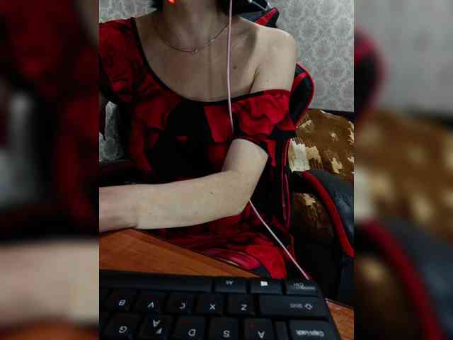 naked_taxi_dispatcher webcam