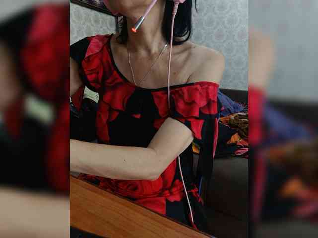 naked_taxi_dispatcher webcam
