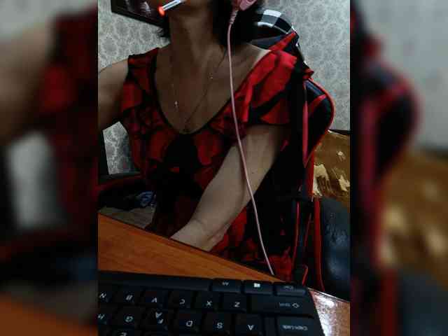 naked_taxi_dispatcher webcam