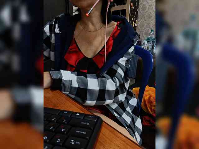 naked_taxi_dispatcher webcam