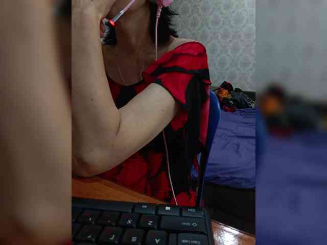 naked_taxi_dispatcher webcam
