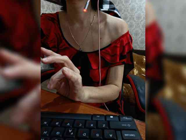 naked_taxi_dispatcher webcam