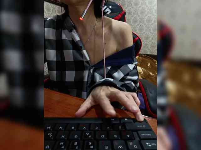 naked_taxi_dispatcher webcam
