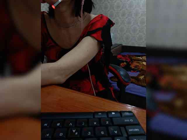 naked_taxi_dispatcher webcam