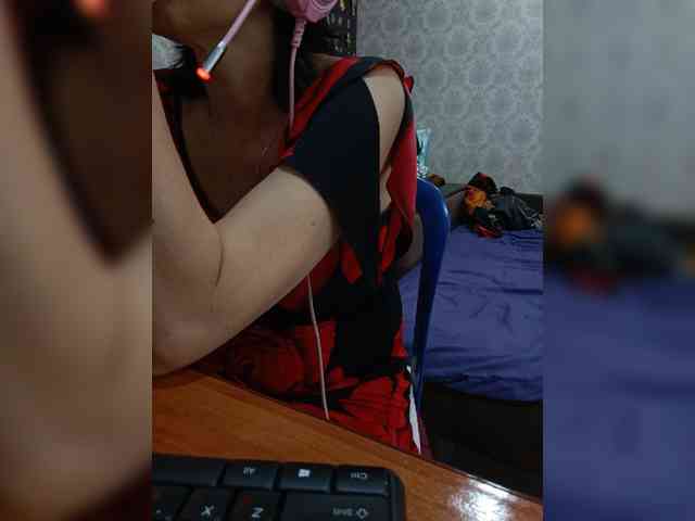 naked_taxi_dispatcher webcam