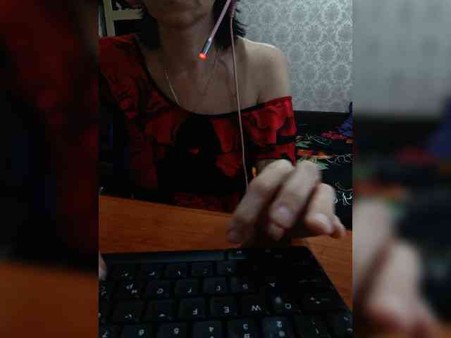 naked_taxi_dispatcher webcam