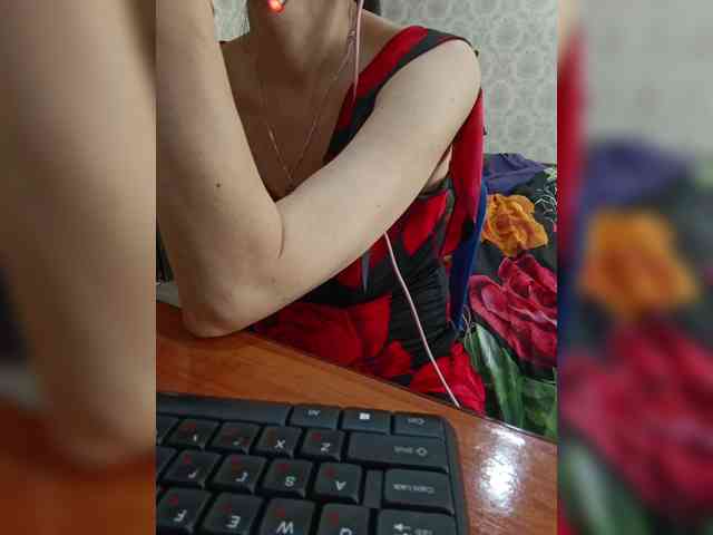 naked_taxi_dispatcher webcam