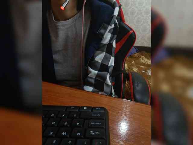 naked_taxi_dispatcher webcam