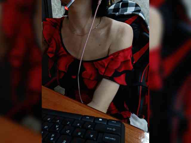 naked_taxi_dispatcher webcam