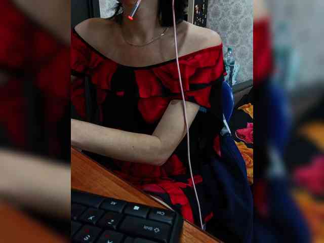 naked_taxi_dispatcher webcam