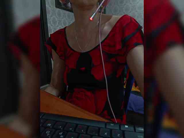 naked_taxi_dispatcher webcam