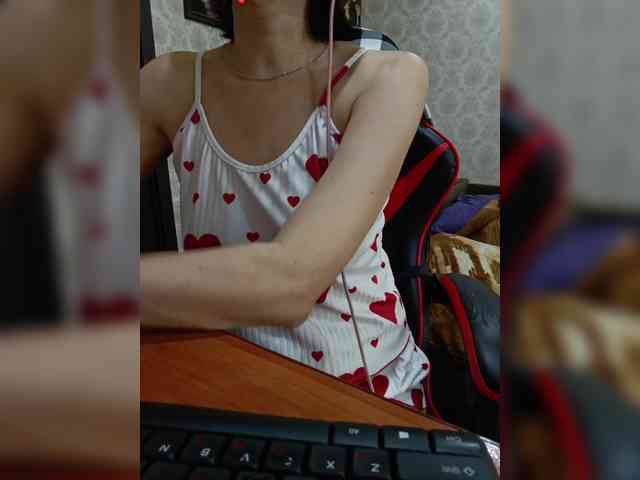naked_taxi_dispatcher webcam