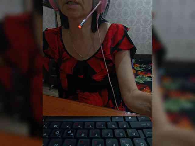 naked_taxi_dispatcher webcam