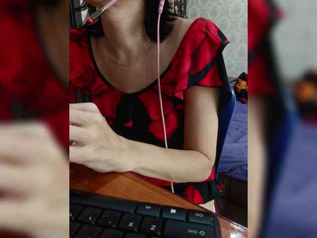 naked_taxi_dispatcher webcam