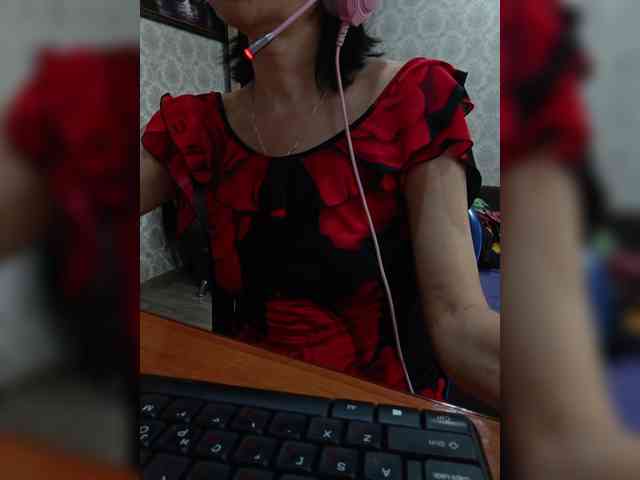 naked_taxi_dispatcher webcam