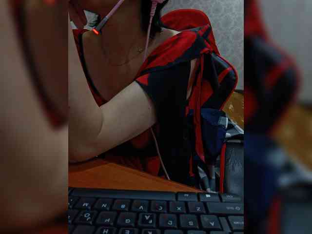 naked_taxi_dispatcher webcam