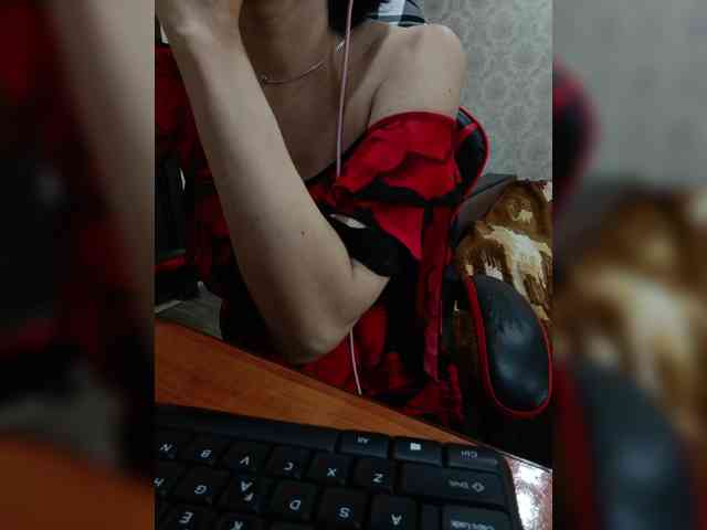 naked_taxi_dispatcher webcam