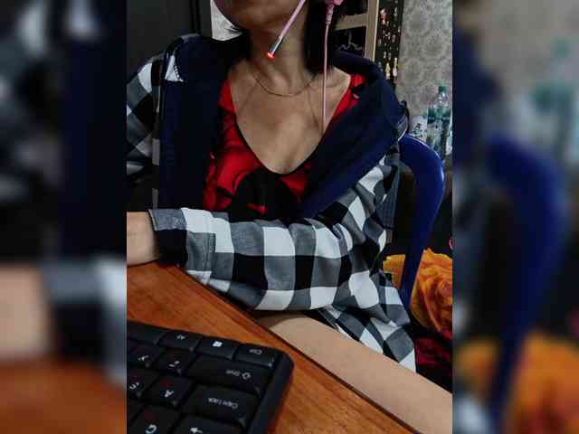 naked_taxi_dispatcher webcam