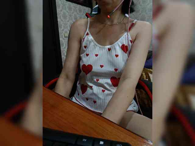 naked_taxi_dispatcher webcam