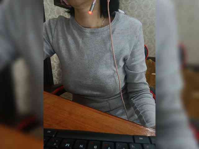 naked_taxi_dispatcher webcam
