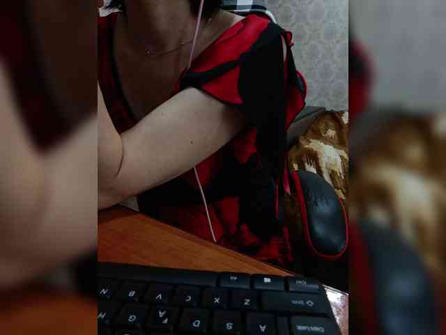 naked_taxi_dispatcher webcam