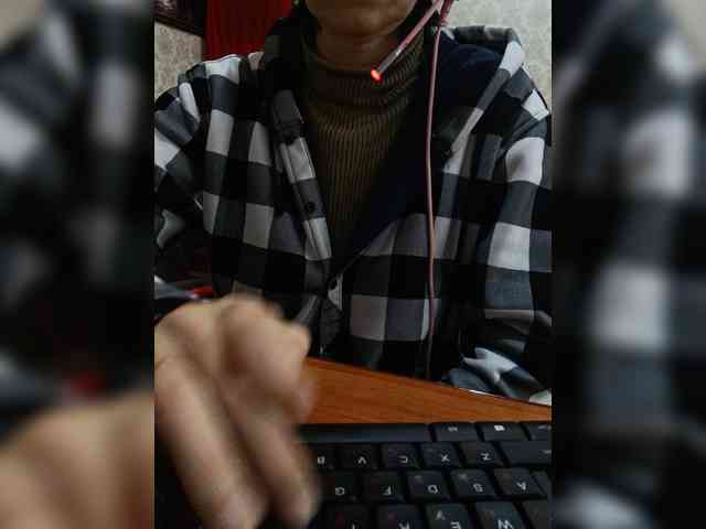 naked_taxi_dispatcher webcam
