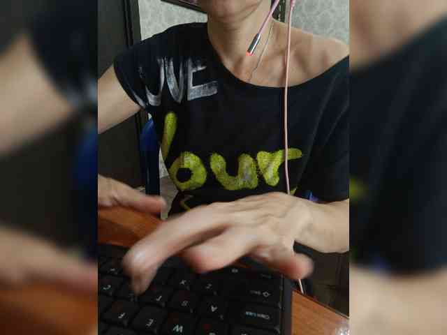 naked_taxi_dispatcher webcam