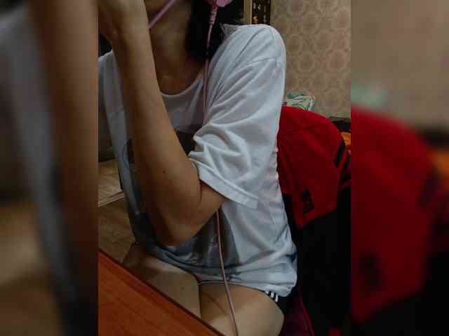naked_taxi_dispatcher webcam