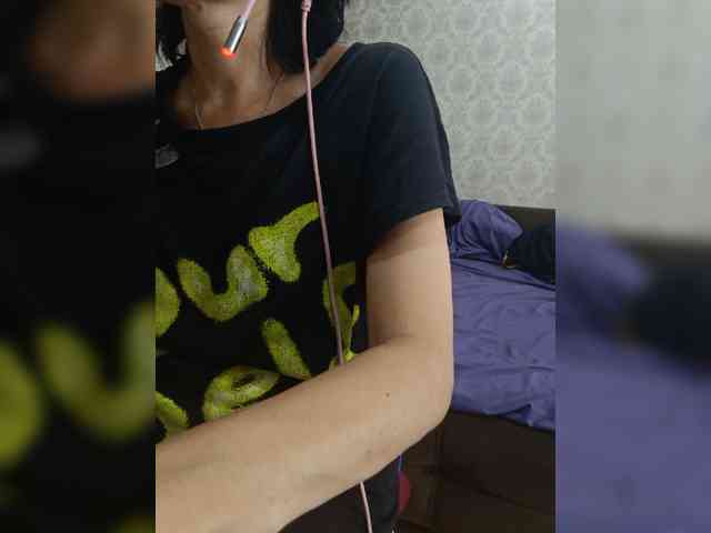 naked_taxi_dispatcher webcam