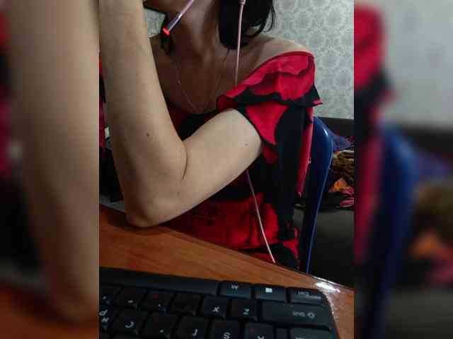 naked_taxi_dispatcher webcam