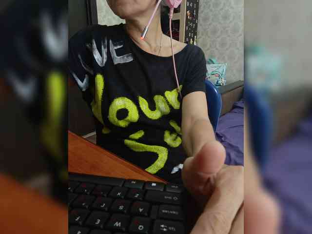 naked_taxi_dispatcher webcam