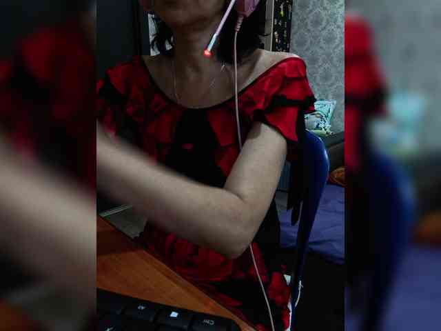 naked_taxi_dispatcher webcam