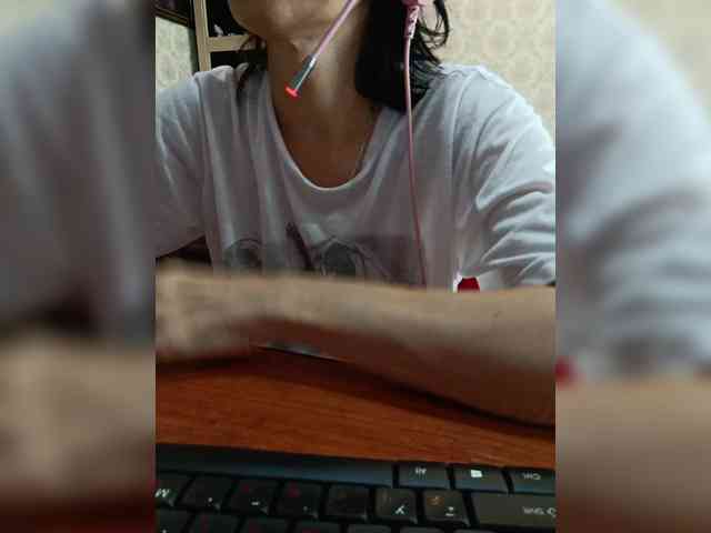 naked_taxi_dispatcher webcam