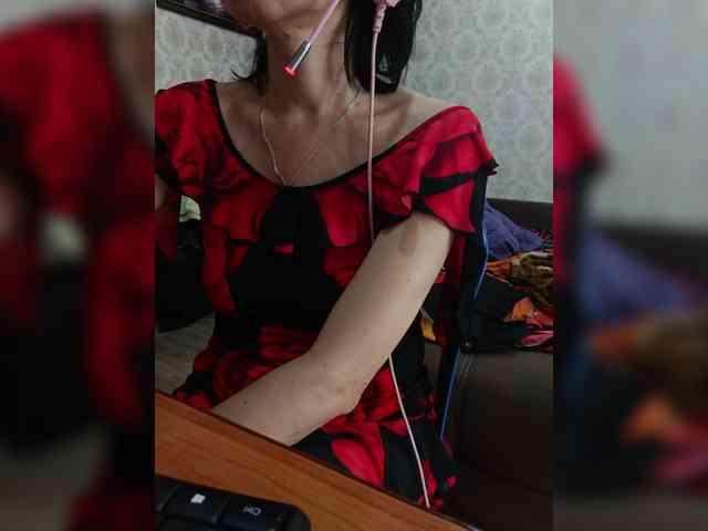 naked_taxi_dispatcher webcam
