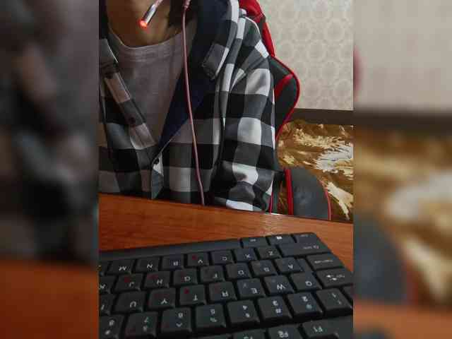 naked_taxi_dispatcher webcam