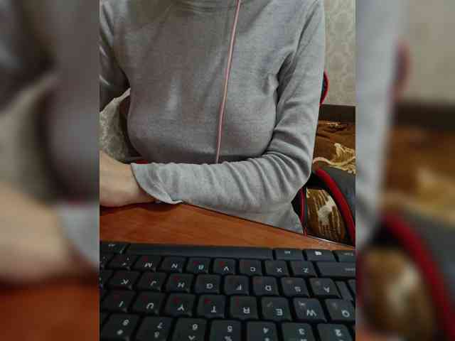 naked_taxi_dispatcher webcam