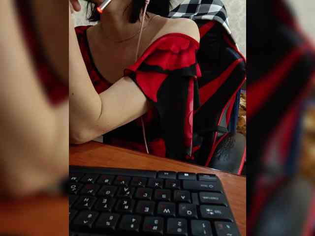 naked_taxi_dispatcher webcam