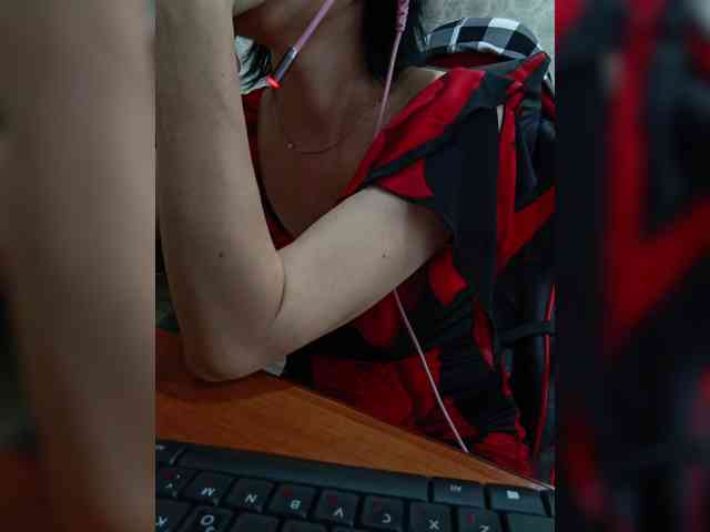 naked_taxi_dispatcher webcam