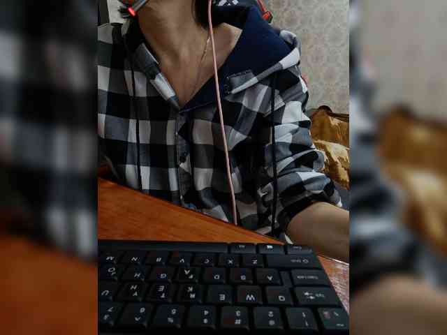 naked_taxi_dispatcher webcam