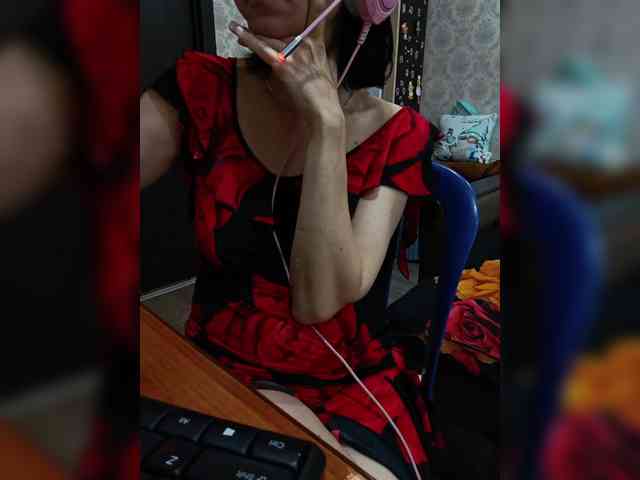naked_taxi_dispatcher webcam
