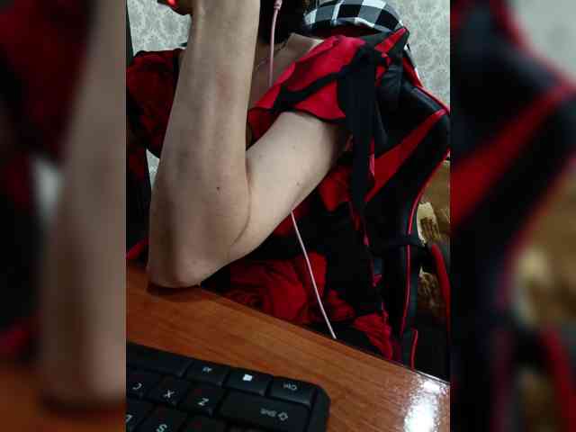 naked_taxi_dispatcher webcam