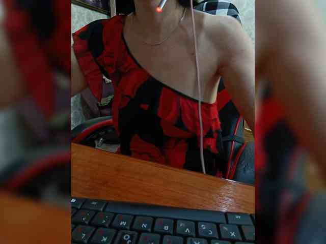 naked_taxi_dispatcher webcam