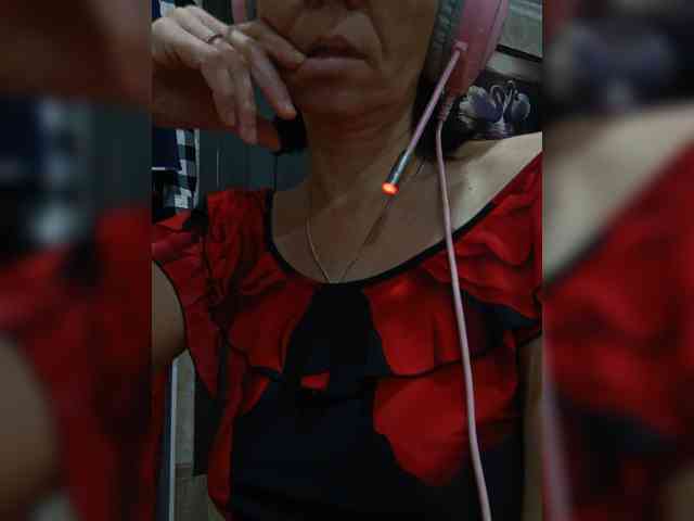 naked_taxi_dispatcher webcam