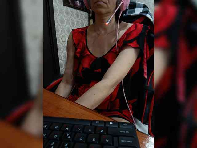 naked_taxi_dispatcher webcam