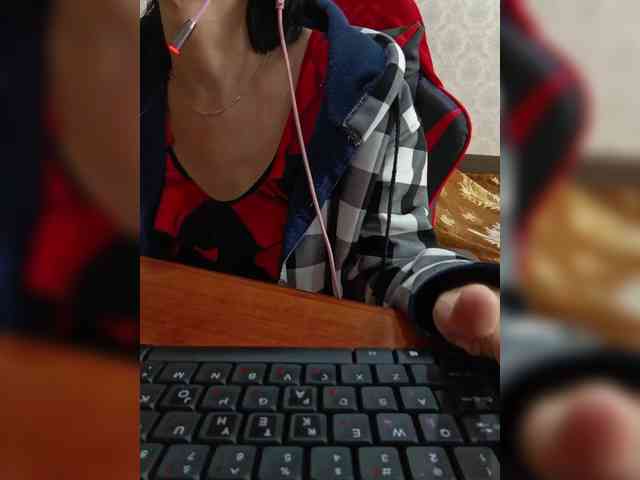 naked_taxi_dispatcher webcam
